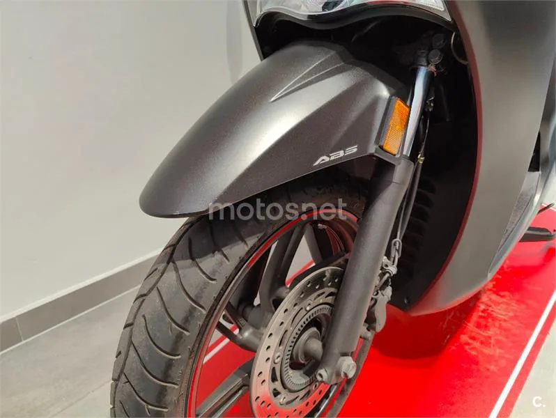 Honda SH 350i – Vista 11