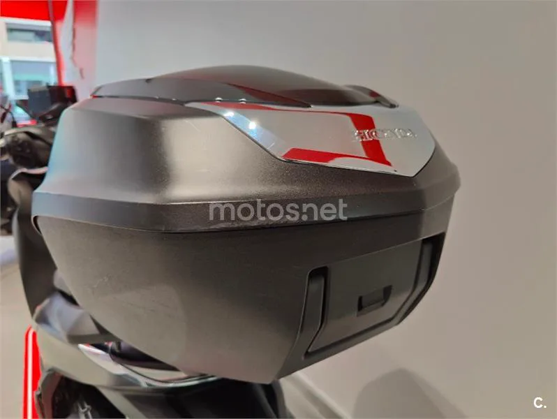 Honda SH 350i – Vista 9