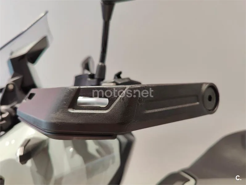 Honda X-ADV – Vista 12