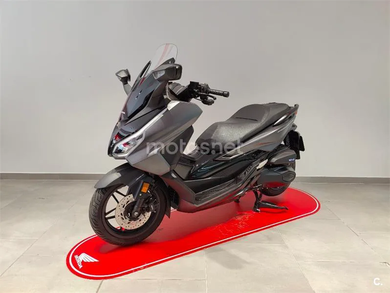 Honda Forza 350 – Vista 3