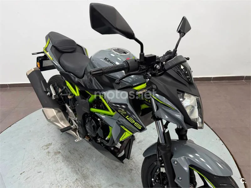 Kawasaki Z125 – Vista 15