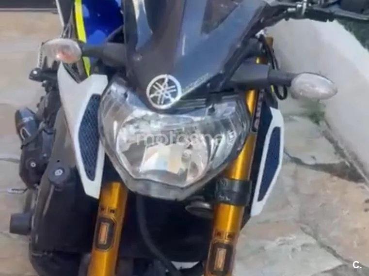 Yamaha MT-09 - Vista 4