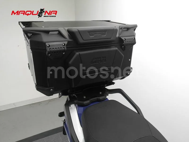 Suzuki V-Strom 800 – Vista 15