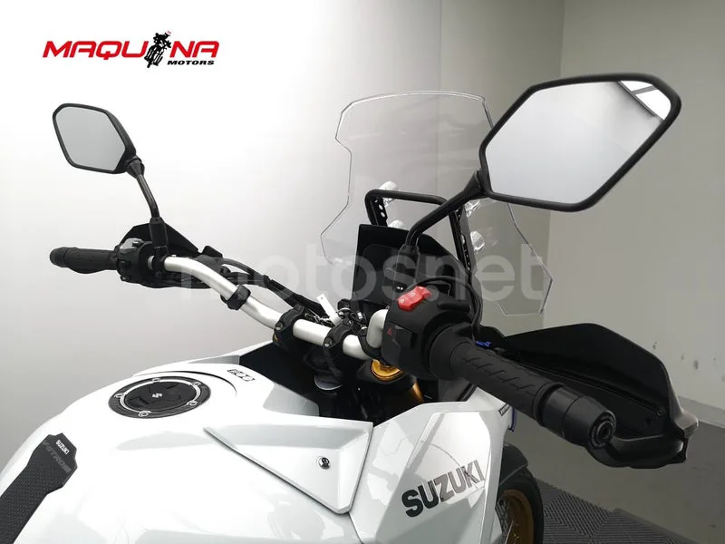 Suzuki V-Strom 800 – Vista 8