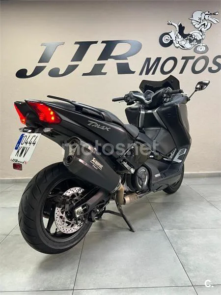 Yamaha TMAX – Vista 11
