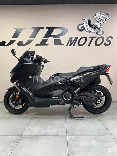 Yamaha TMAX – Vista 10