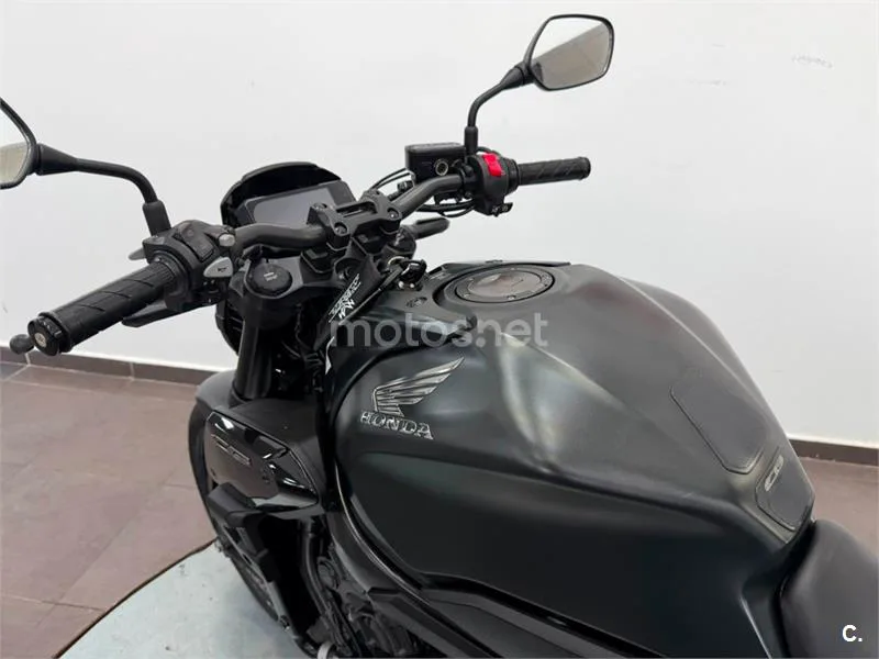 Honda CB 650 R – Vista 13