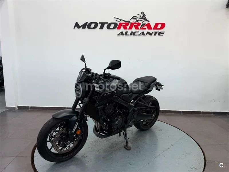 Honda CB 650 R – Vista 16