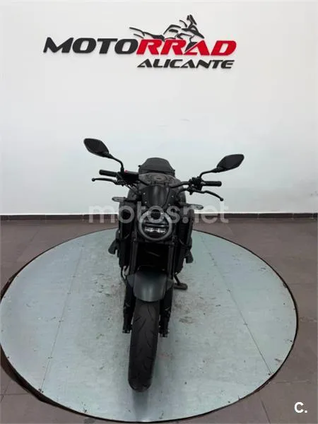 Honda CB 650 R – Vista 17