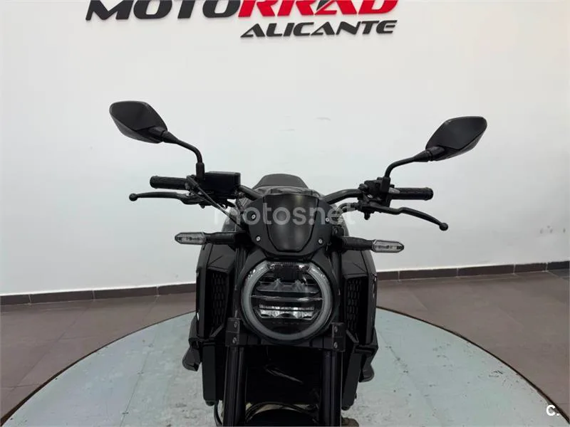 Honda CB 650 R – Vista 21