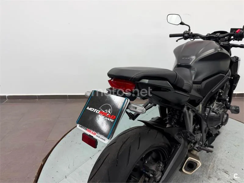 Honda CB 650 R – Vista 7