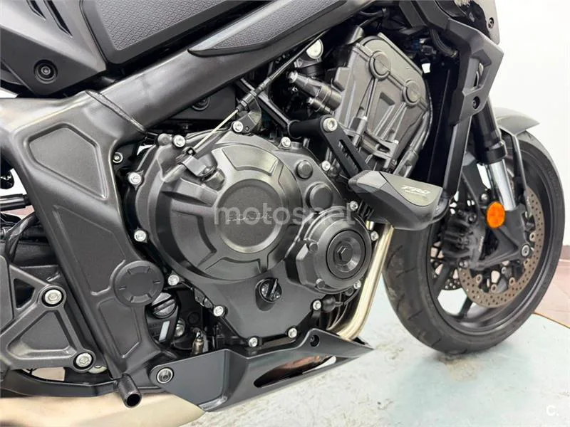 Honda CB 650 R – Vista 9