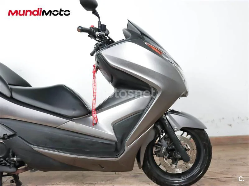 Honda Forza 300 – Vista 27