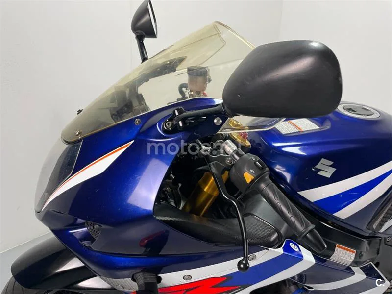 Suzuki GSX-R1000 – Vista 16