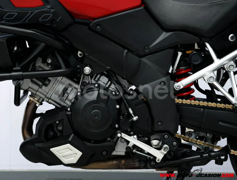 Suzuki V-Strom 1000 – Vista 10