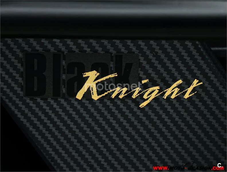 Voge 900 DSX – Vista 9