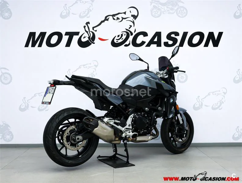 BMW F 900 R – Vista 3