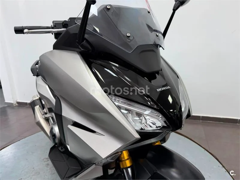 Honda Forza 750 – Vista 18