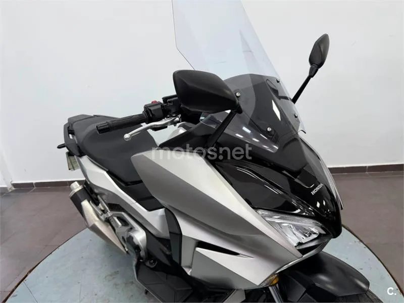 Honda Forza 750 – Vista 19
