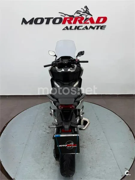 Honda Forza 750 – Vista 4