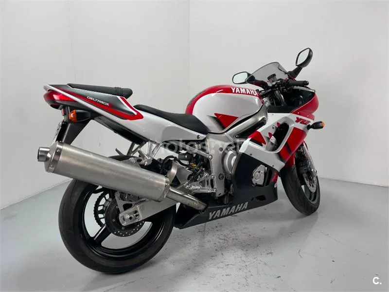 Yamaha R6 – Vista 17