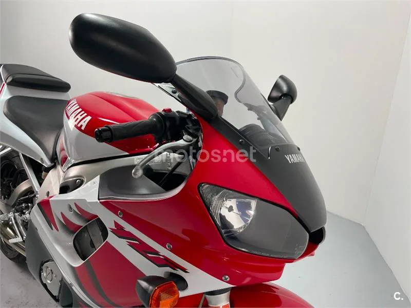 Yamaha R6 – Vista 18