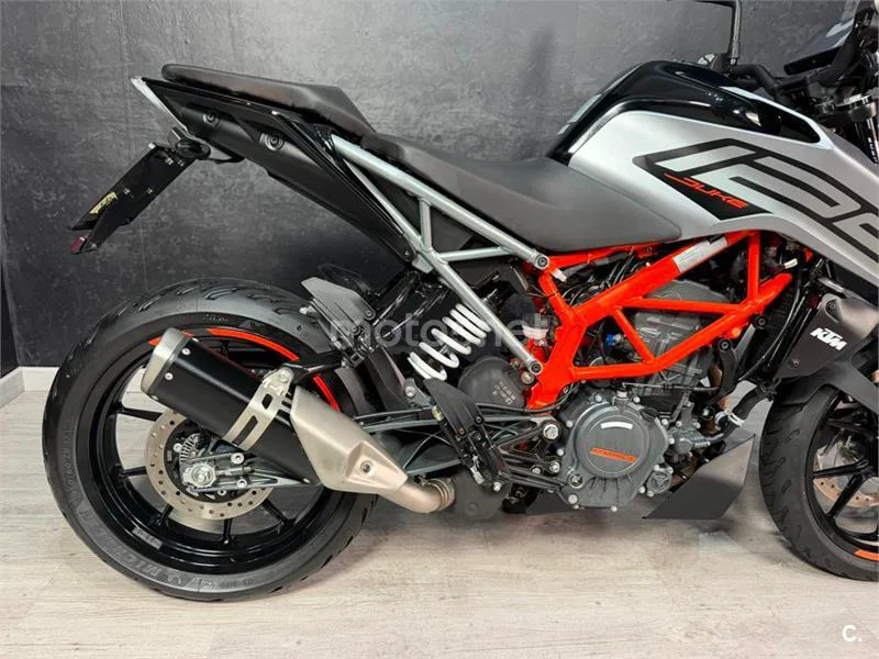 KTM 125 – Vista 12