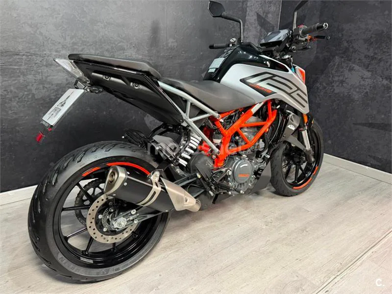 KTM 125 – Vista 8
