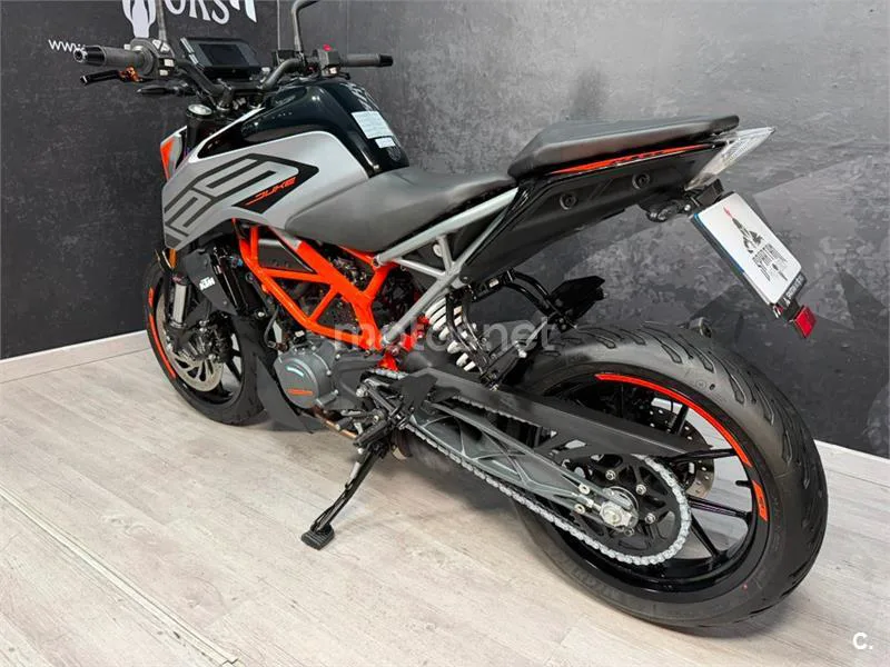 KTM 125 – Vista 9