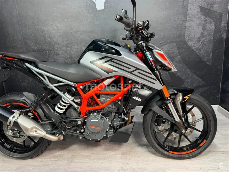 KTM 125 – Vista 10