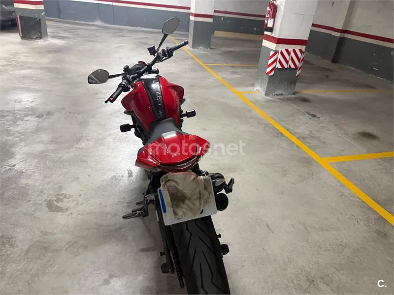 Ducati Monster - Vista 13