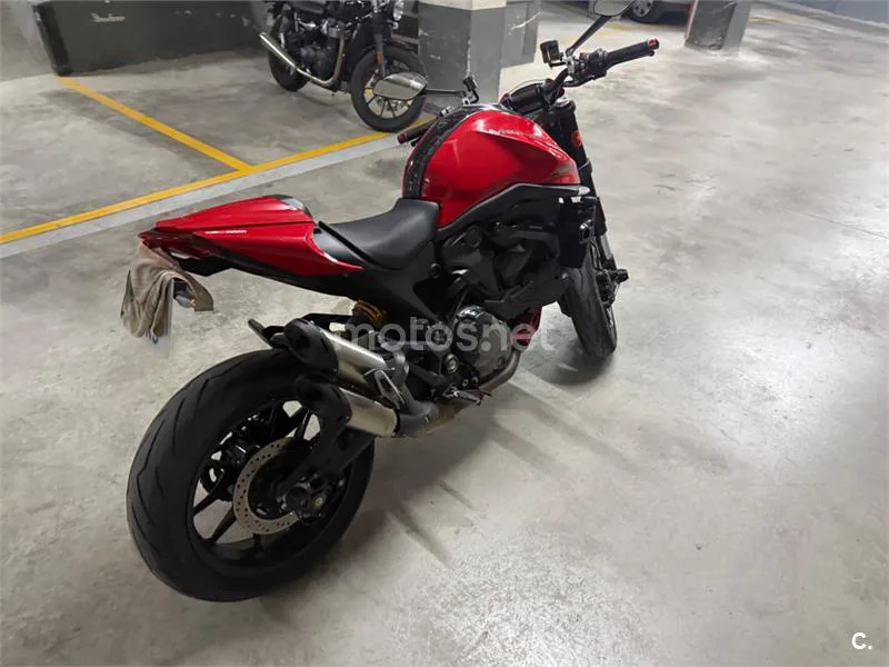 Ducati Monster - Vista 5
