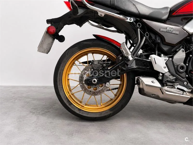 Kawasaki Z650 – Vista 3