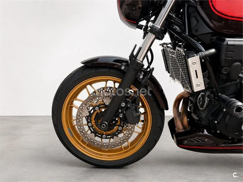 Kawasaki Z650 – Vista 9
