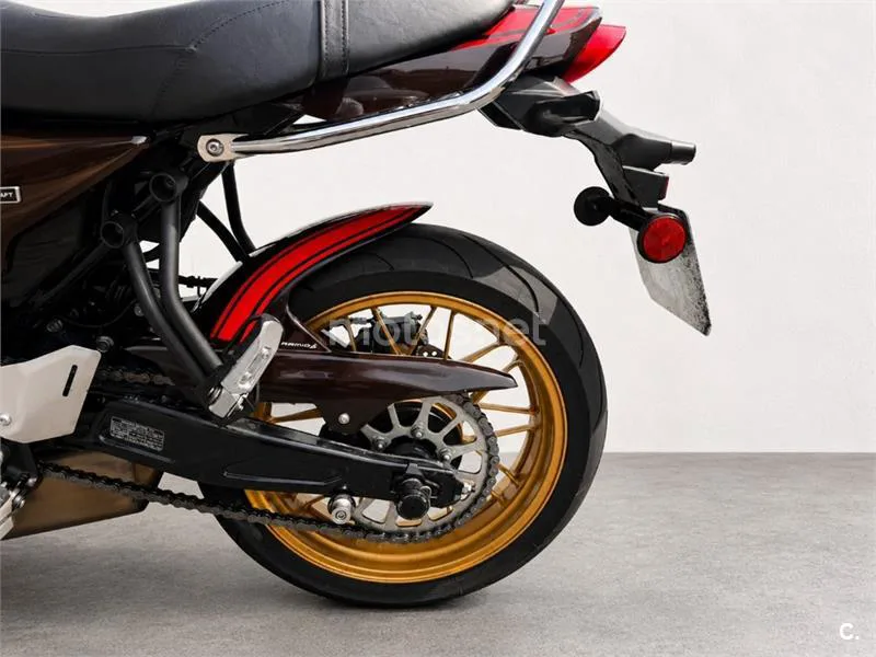 Kawasaki Z650 – Vista 10