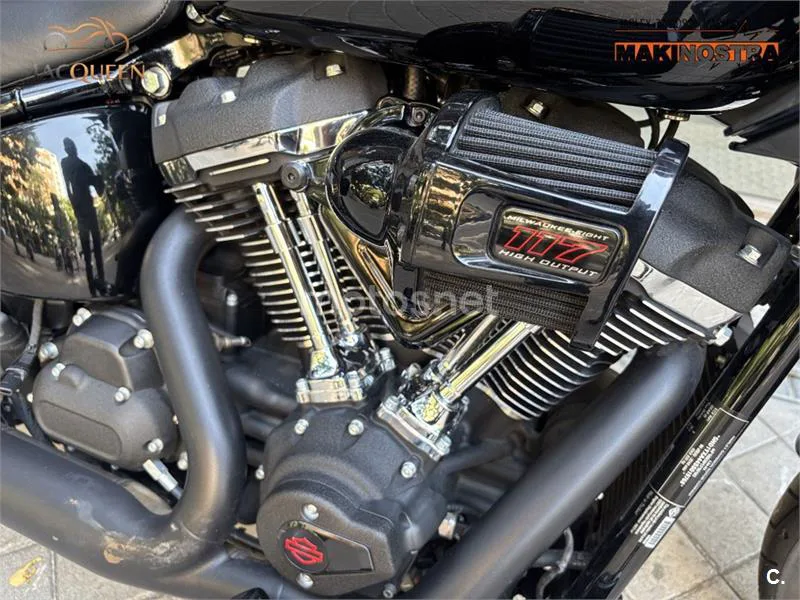 Harley-Davidson Low Rider ST – Vista 4