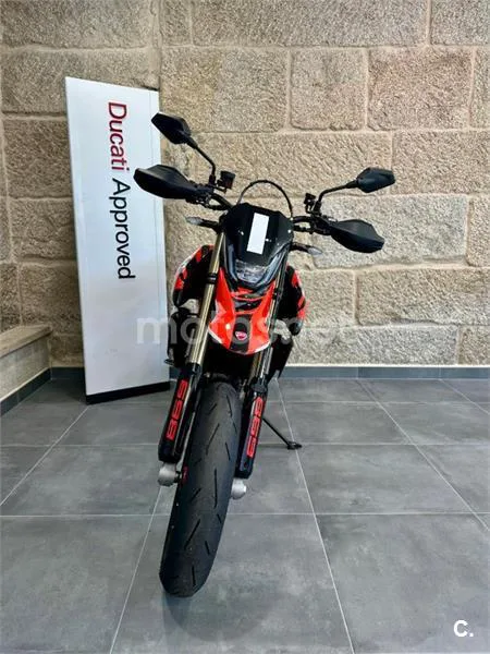 Ducati Hypermotard 698 Mono – Vista 4