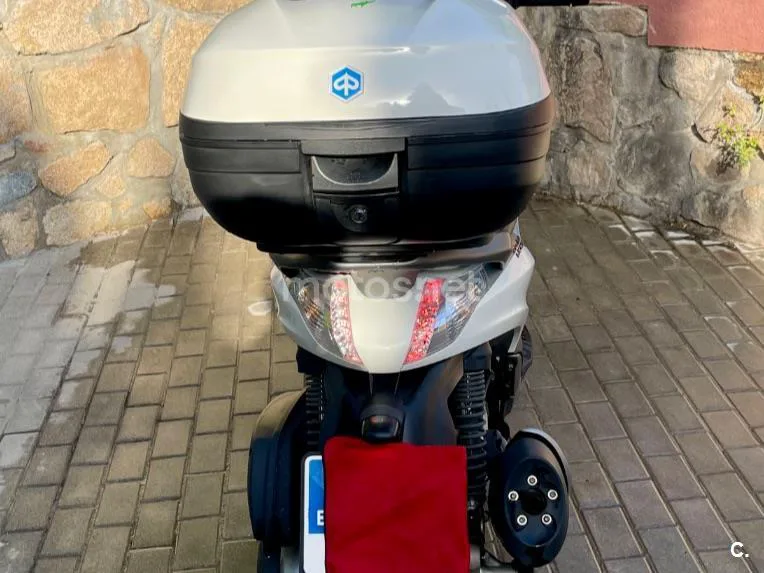 Piaggio Beverly – Vista 5