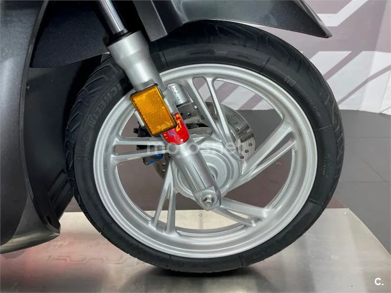 Honda SH 125i – Vista 18