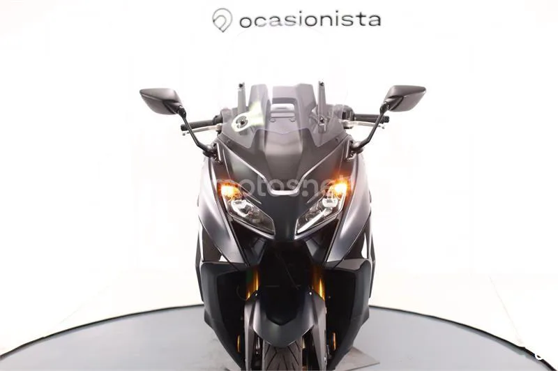 Yamaha TMAX – Vista 5