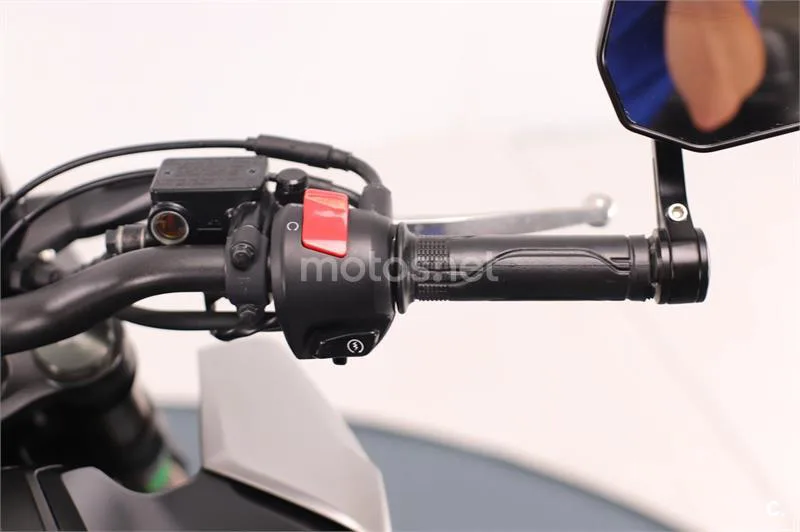 Honda CB 125 R – Vista 7