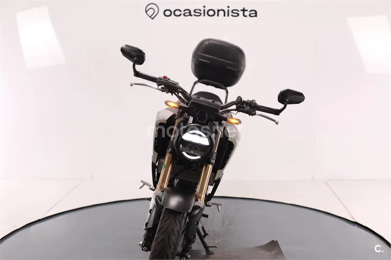 Honda CB 125 R – Vista 8