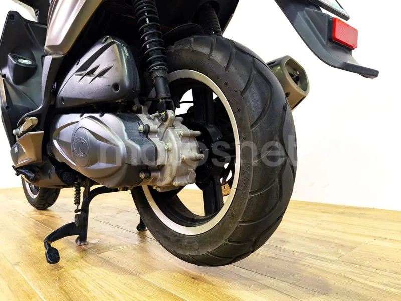 Kymco Agility City 125 – Vista 10