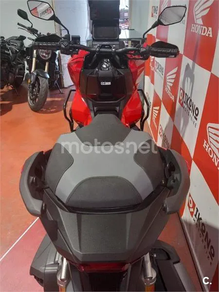 Honda ADV 350 – Vista 7