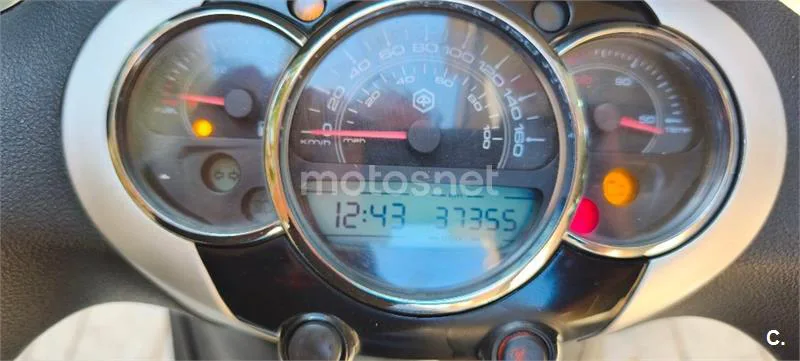 Piaggio Beverly 300 – Vista 26