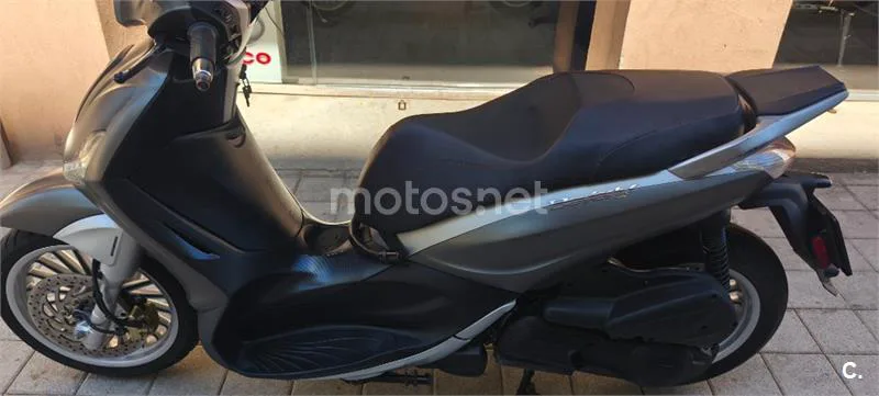 Piaggio Beverly 300 – Vista 30