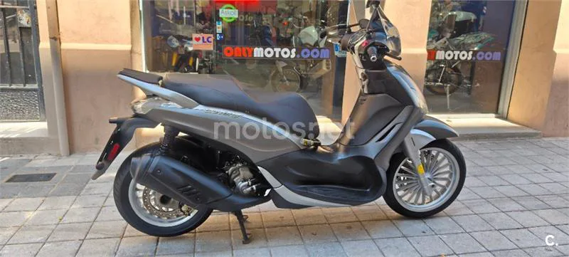 Piaggio Beverly 300 – Vista 4