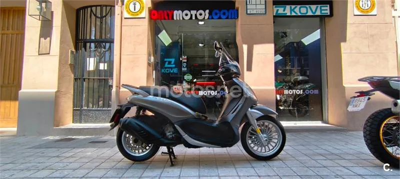 Piaggio Beverly 300 – Vista 8