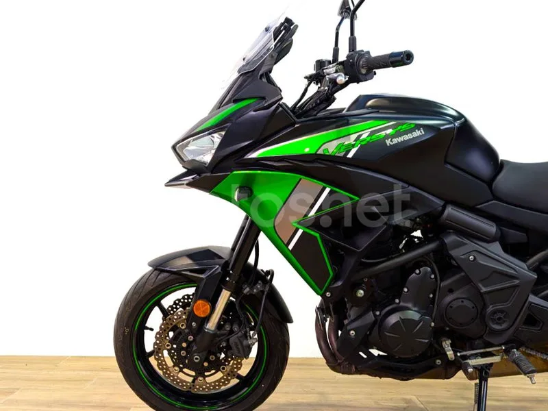Kawasaki Versys – Vista 8