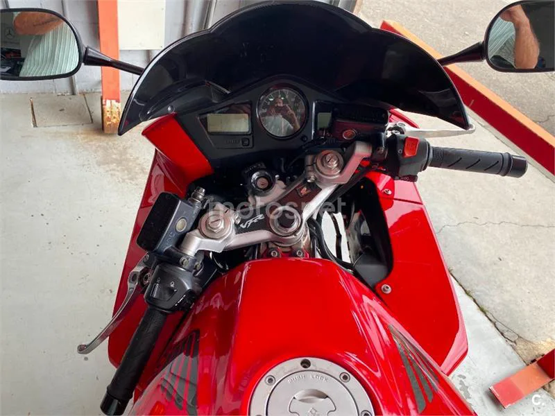 Honda VFR 800 – Vista 5
